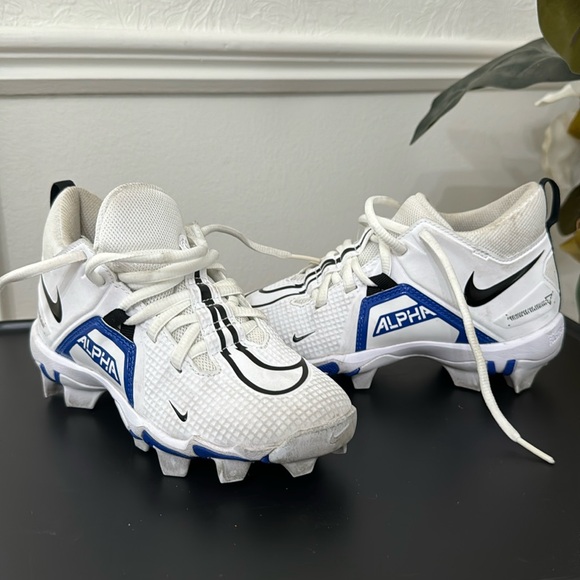 Nike Alpha Football Cleats - Picture 1 of 5